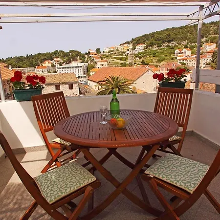 Maria Old Town Hvar Konukevi