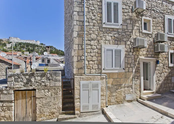 Gostinjska kuća Maria Old Town Hvar 3*