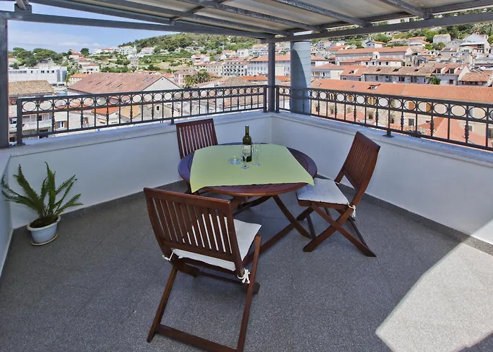 Gostinjska kuća Maria Old Town Hvar 3*