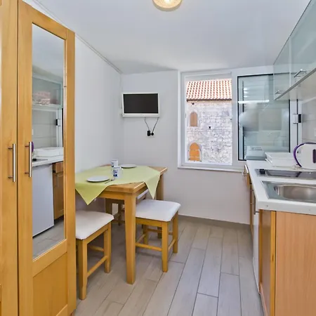 Maria Old Town Hvar 招待所